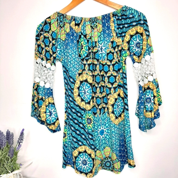 Win Win Bell Sleeve Tunic size S/M - Picture 4 of 5